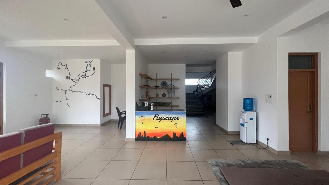 Flyscape Hostel Bir  Luaran gambar