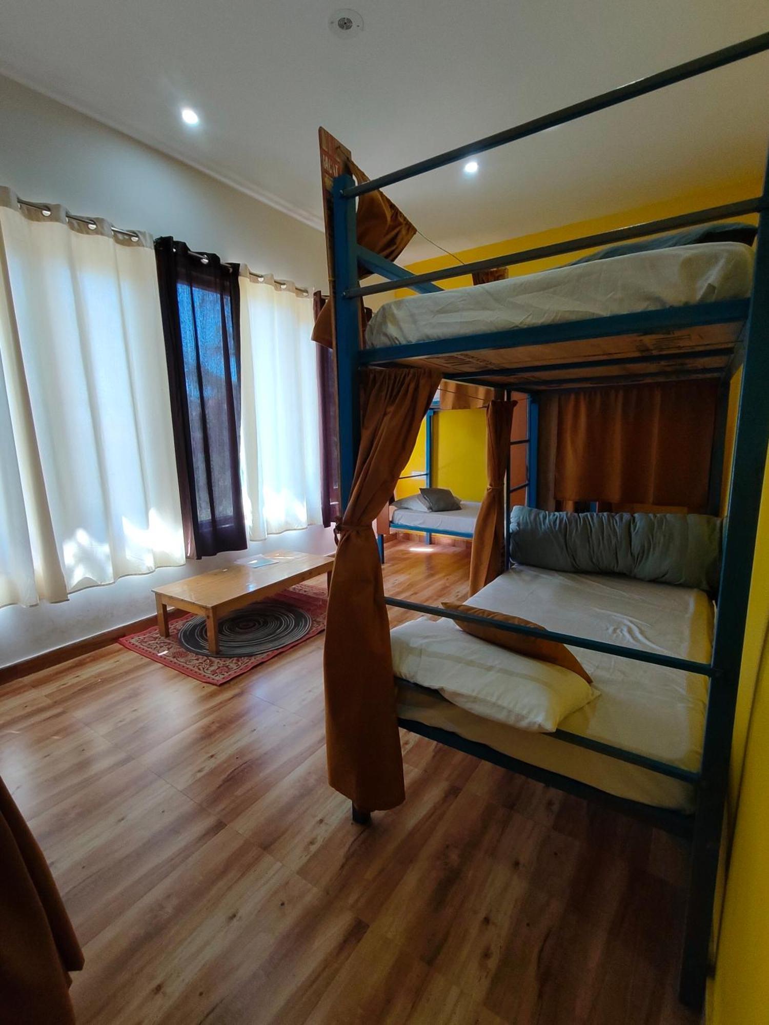 Flyscape Hostel Bir  Luaran gambar