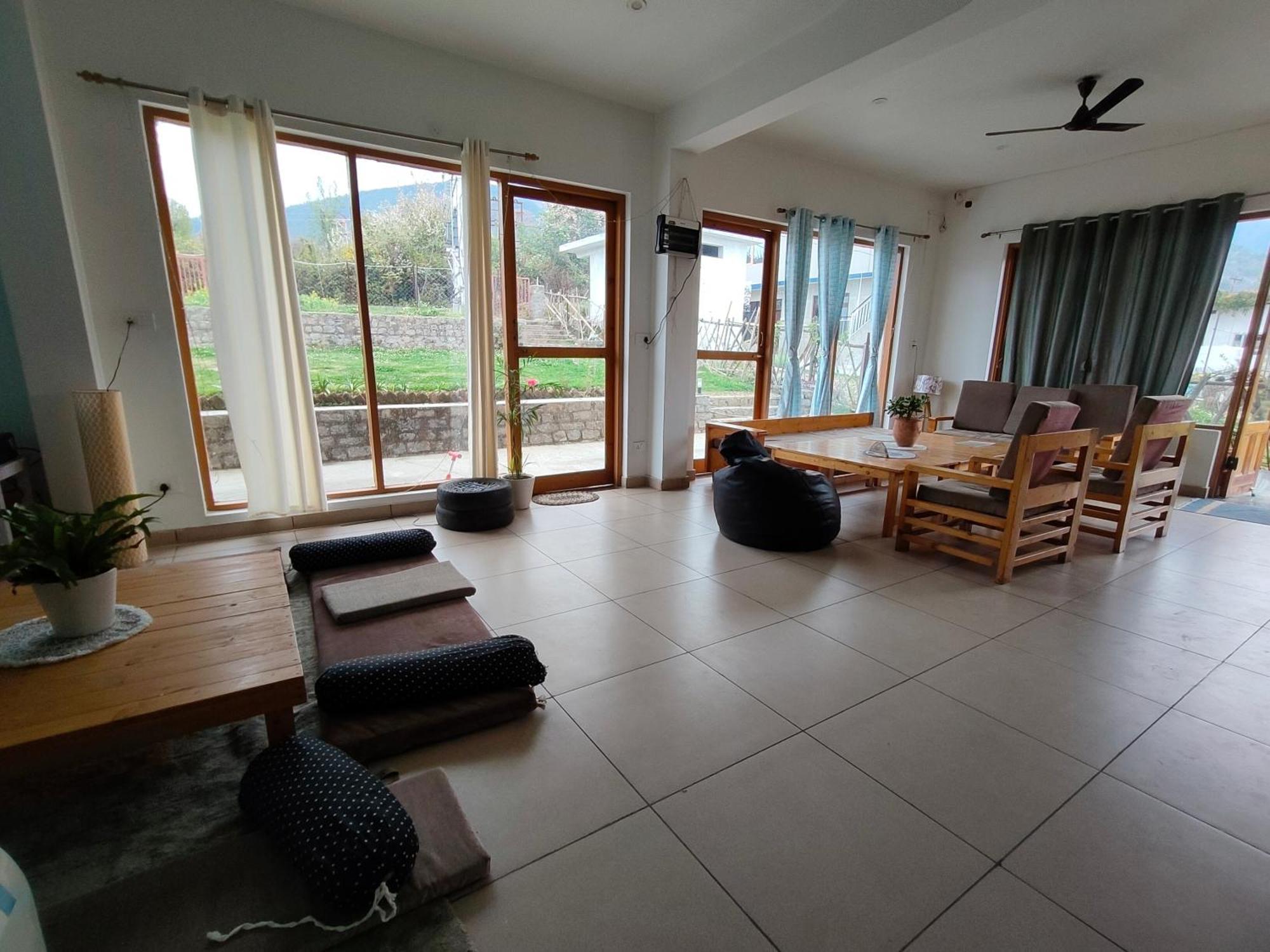 Flyscape Hostel Bir  Luaran gambar